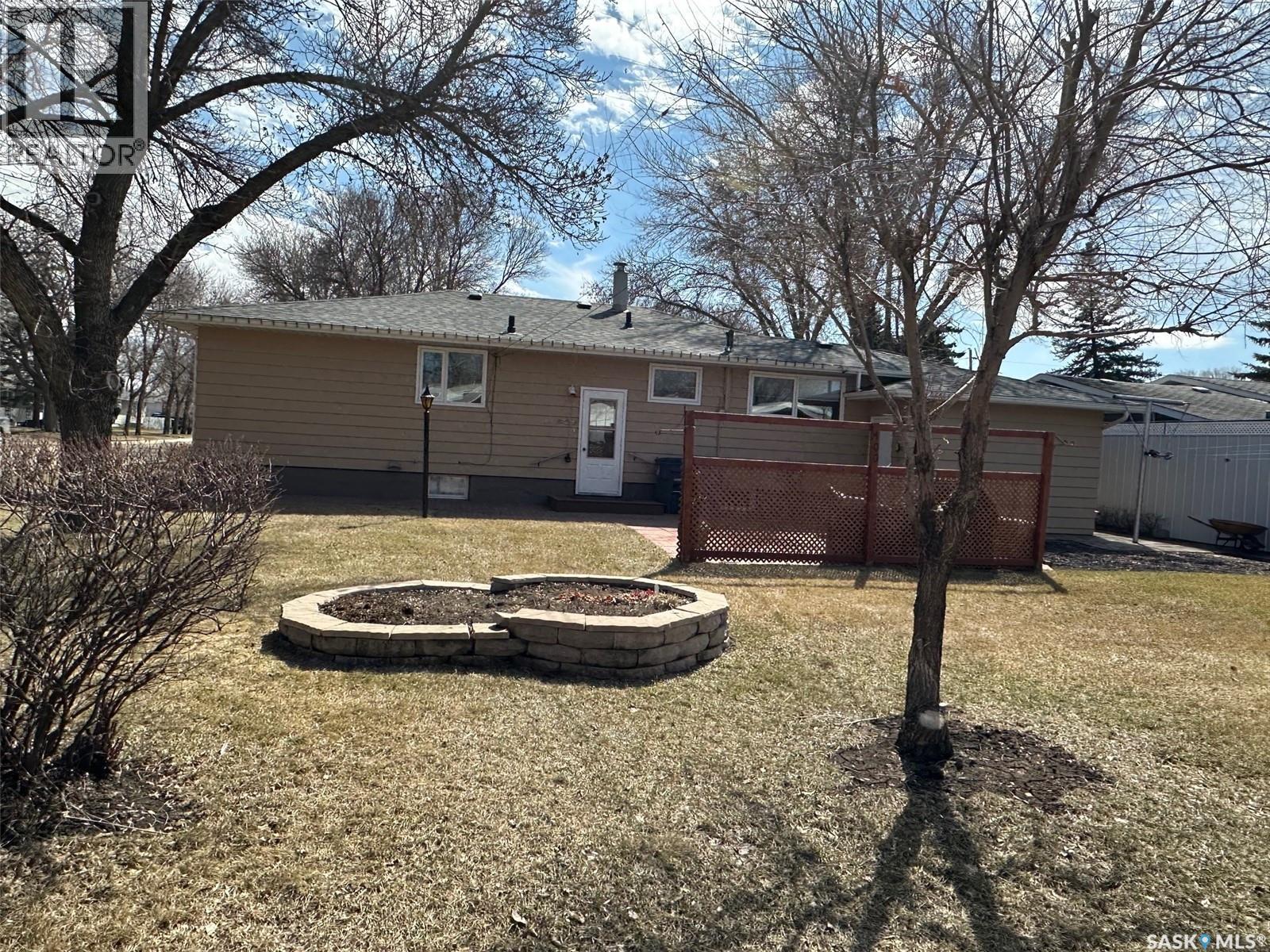 400 Gallaway Street, Estevan, Saskatchewan  S4A 0A9 - Photo 38 - SK031694