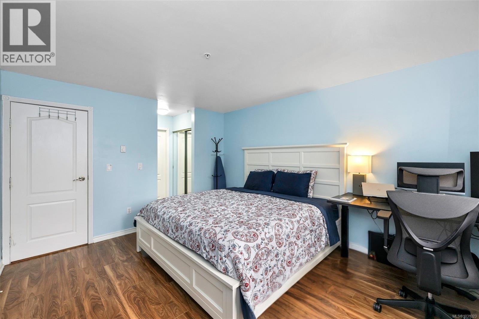 108 1371 Hillside Ave, Victoria, British Columbia  V8T 2B3 - Photo 9 - 1031323