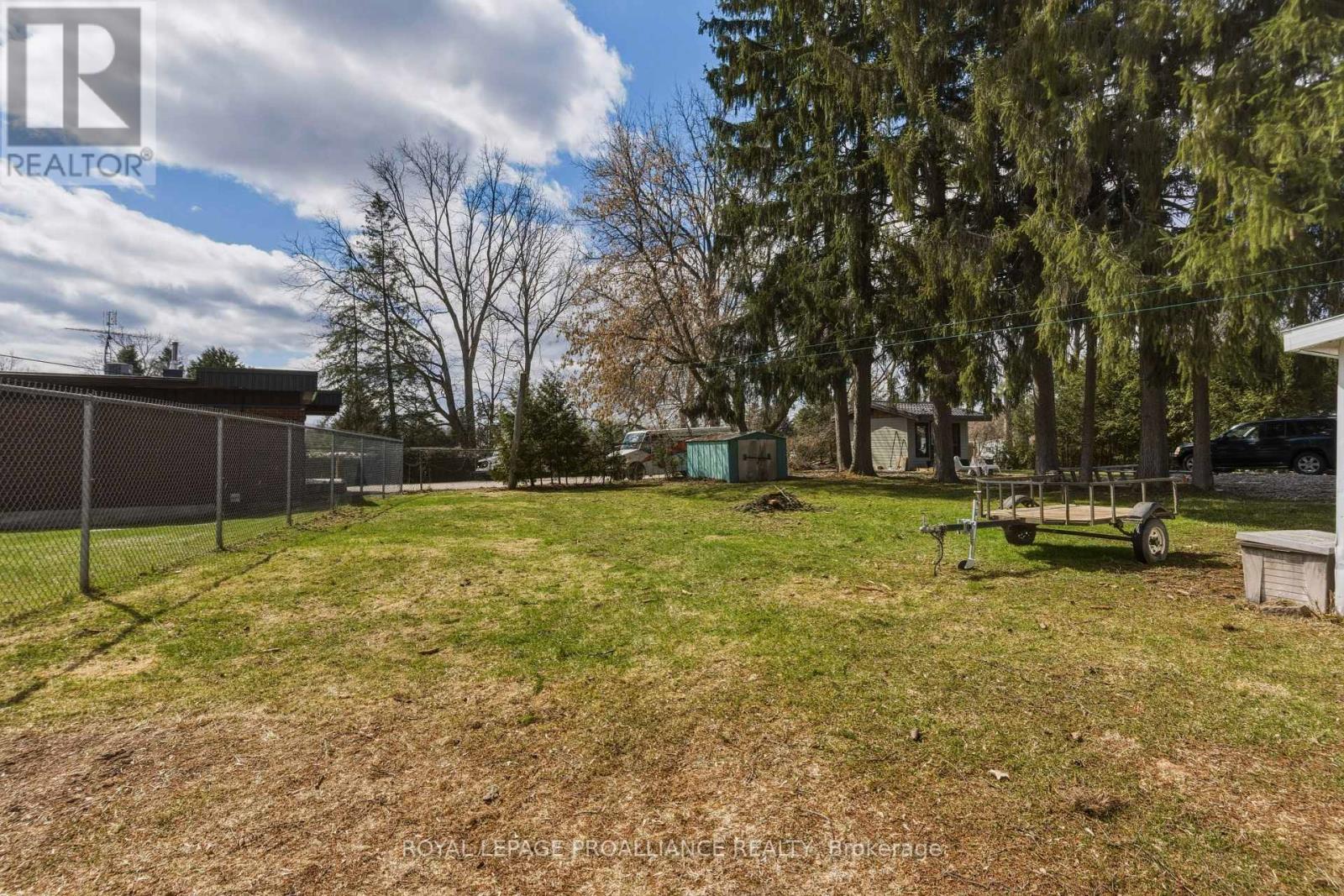 18 Quabbin Road, Front Of Yonge, Ontario  K0E 1R0 - Photo 23 - X12923414