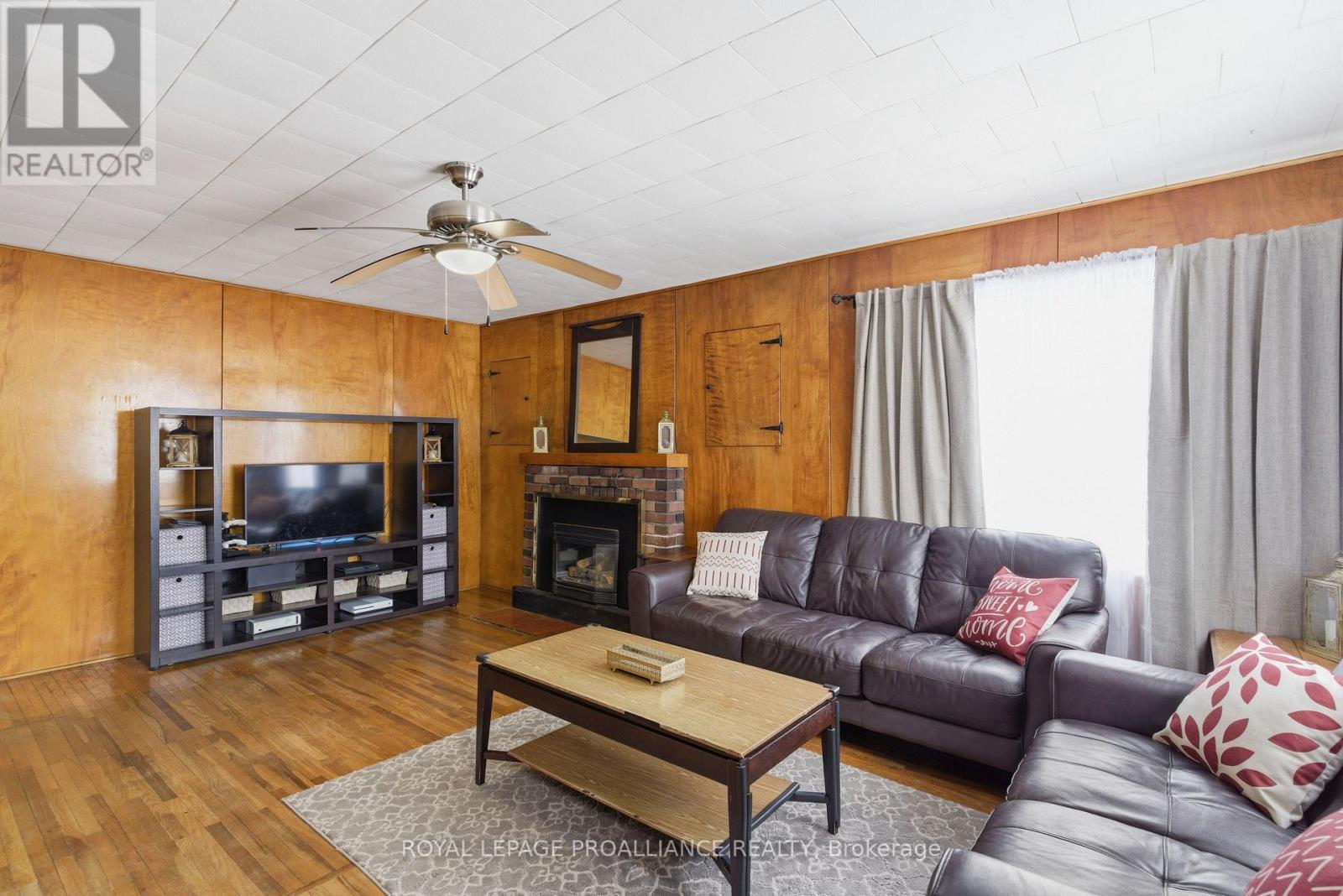 18 Quabbin Road, Front Of Yonge, Ontario  K0E 1R0 - Photo 5 - X12923414