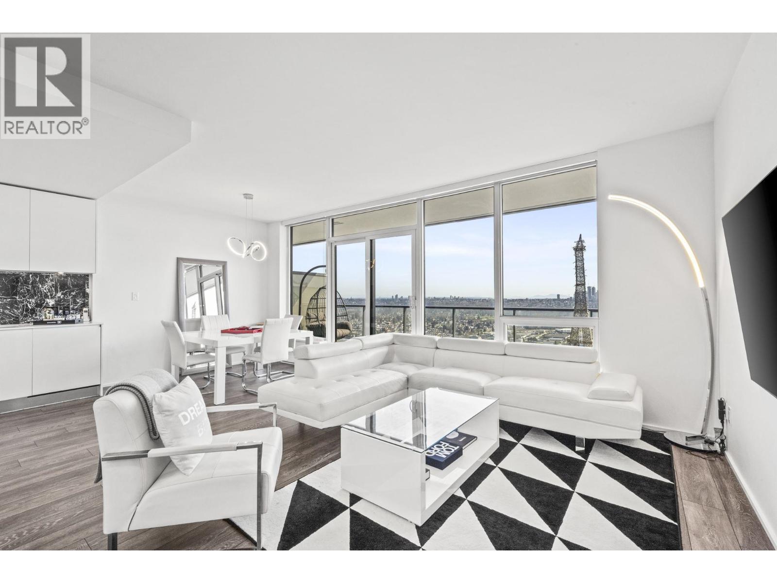 5303 1955 Alpha Way, Burnaby, British Columbia  V5C 0K6 - Photo 1 - R3108955