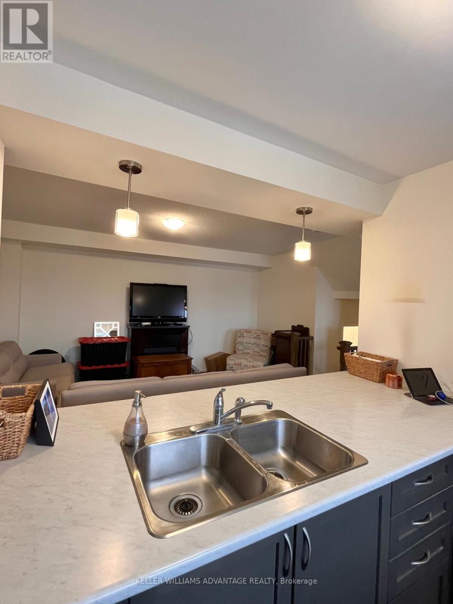 73 Cleanside Road, Toronto, Ontario  M1L 0J4 - Photo 5 - E12989982