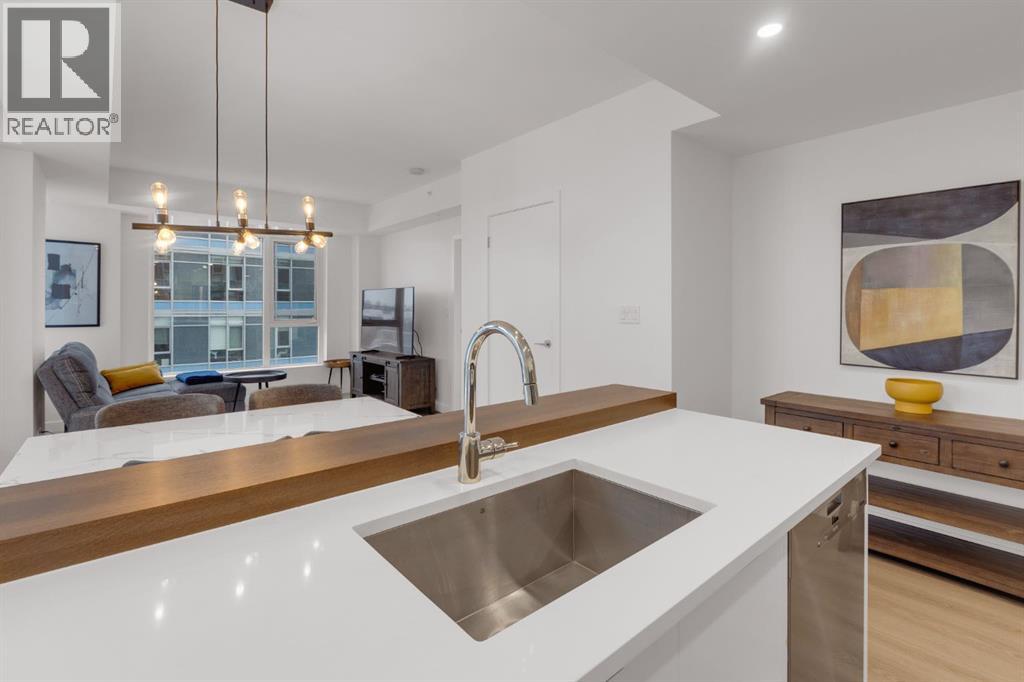 803, 108 Waterfront Court Sw, Calgary, Alberta  T2P 1K7 - Photo 13 - A2289668