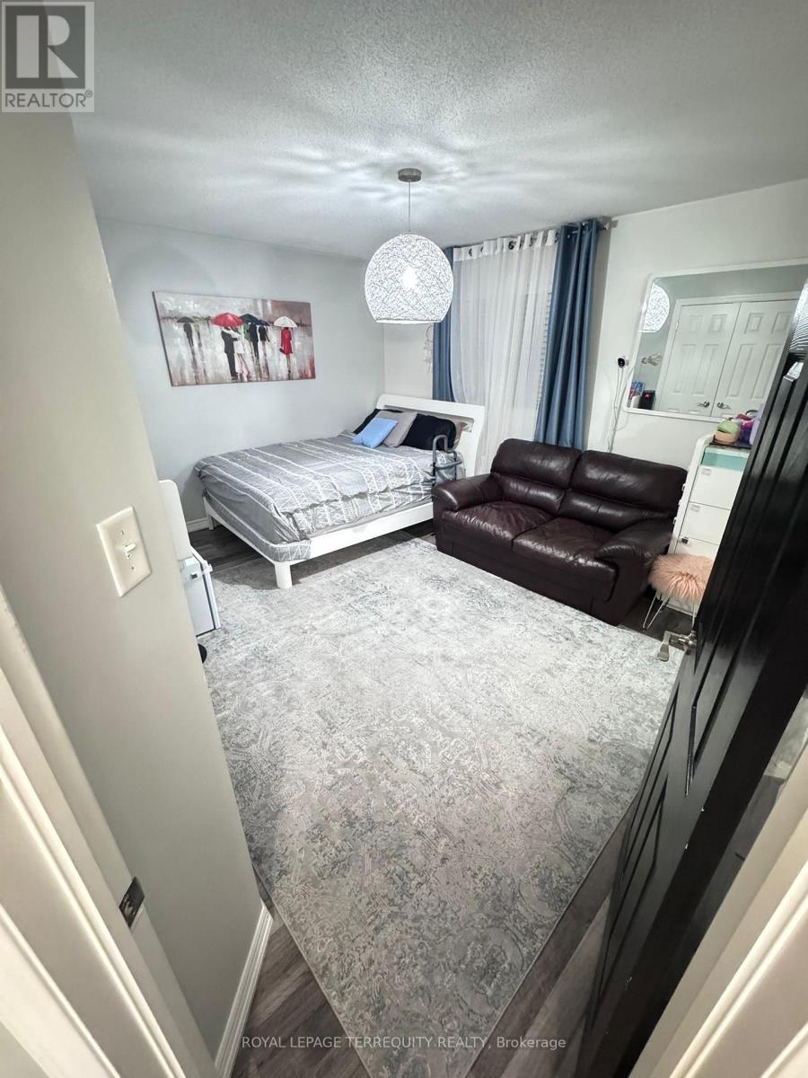 25 Jagges Drive, Barrie, Ontario  L4N 0W9 - Photo 23 - S12990296