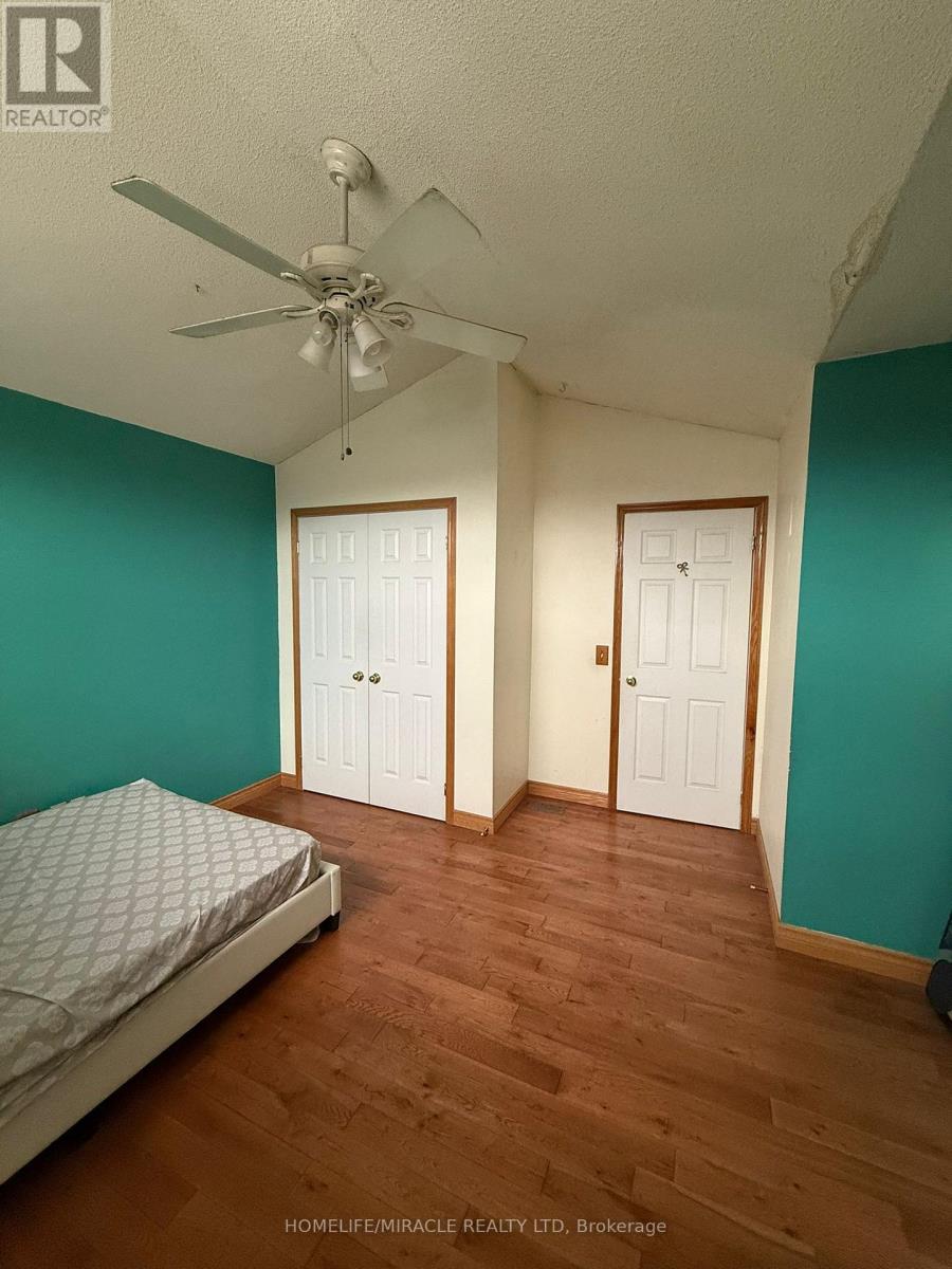 144 Sandyshores Drive W, Brampton, Ontario  L6R 2M3 - Photo 13 - W12969970