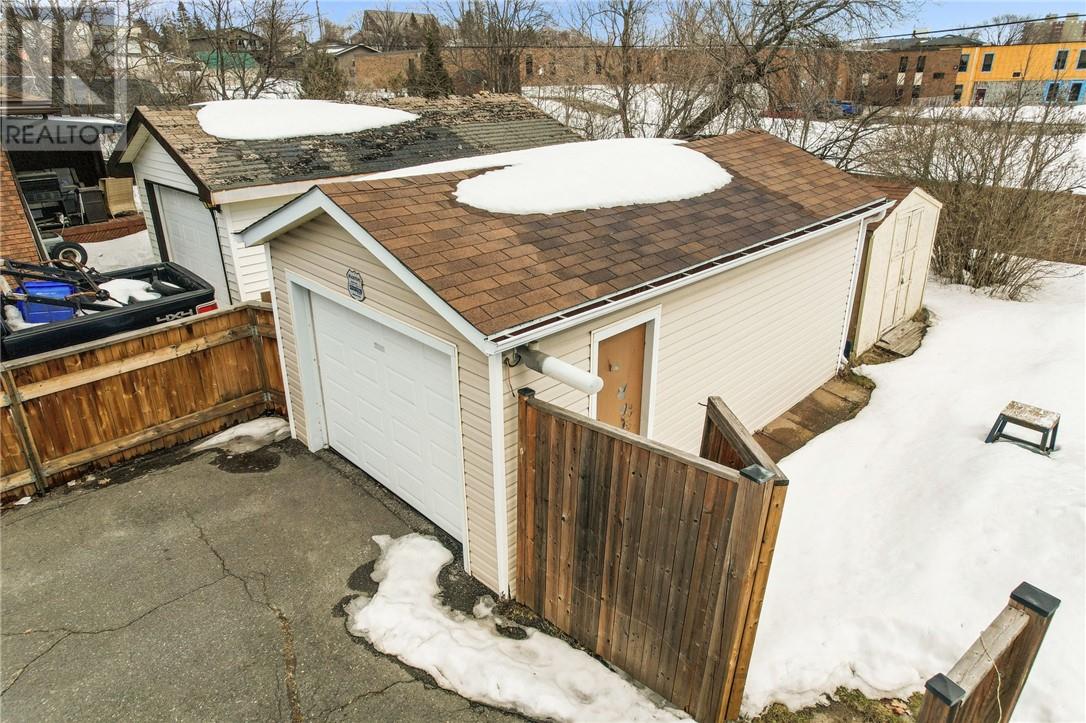 1078 Madeleine Avenue, Sudbury, Ontario  P3A 3A3 - Photo 4 - 2127093