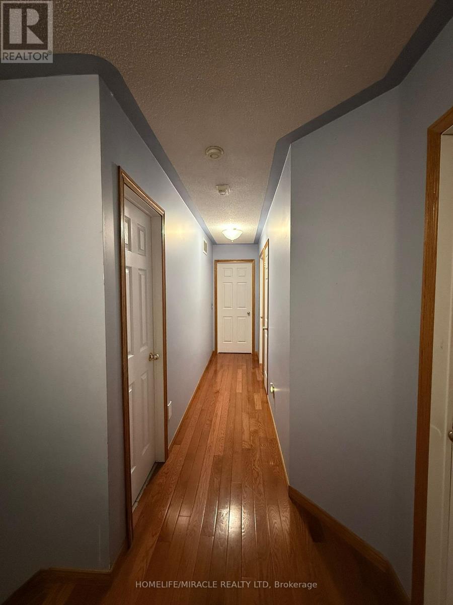 144 Sandyshores Drive W, Brampton, Ontario  L6R 2M3 - Photo 18 - W12969970