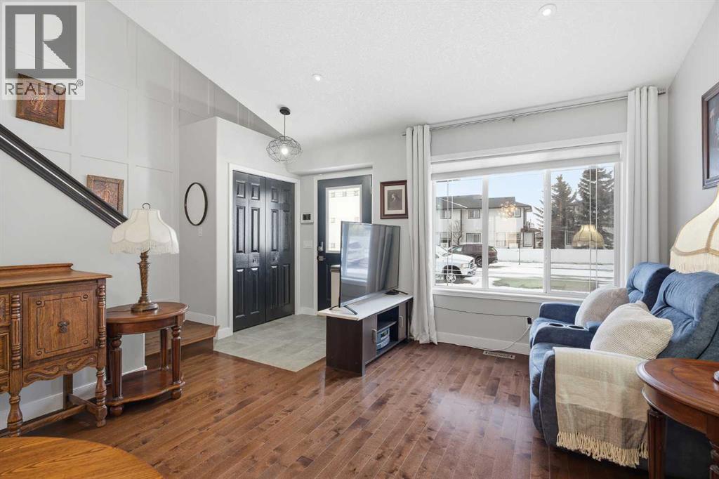 912 Silver Creek Drive Nw, Airdrie, Alberta  T4B 2P6 - Photo 4 - A2299729