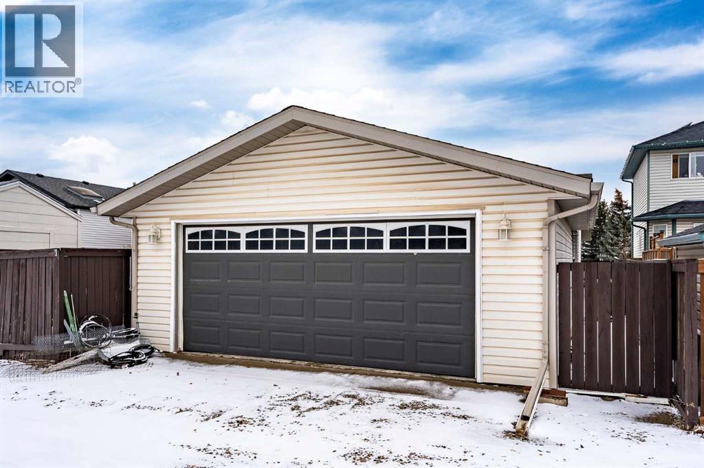 912 Silver Creek Drive Nw, Airdrie, Alberta  T4B 2P6 - Photo 33 - A2299729