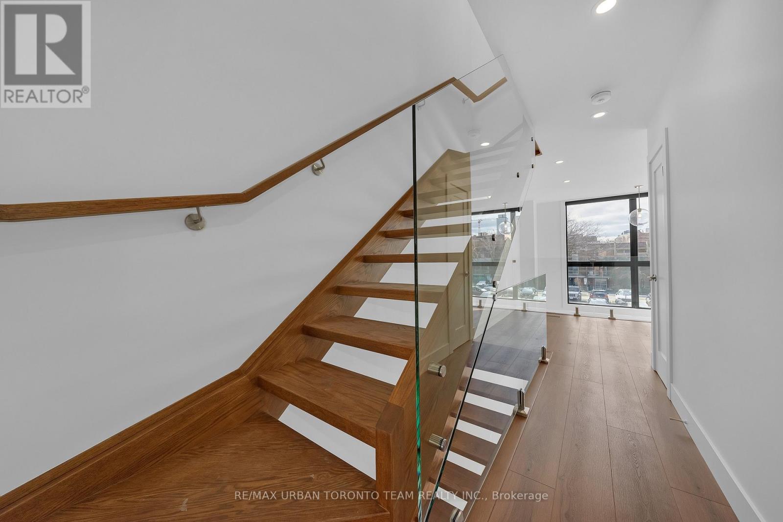 5 Wascana Avenue, Toronto, Ontario  M5A 1V6 - Photo 15 - C12991506