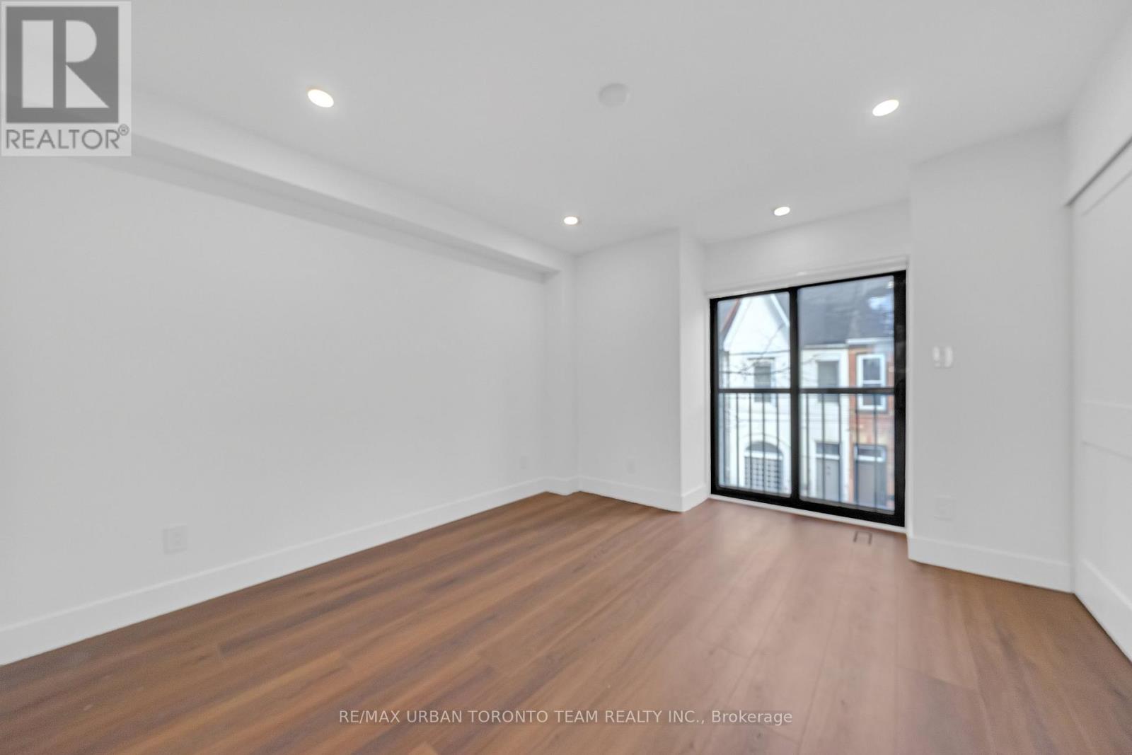 5 Wascana Avenue, Toronto, Ontario  M5A 1V6 - Photo 23 - C12991506