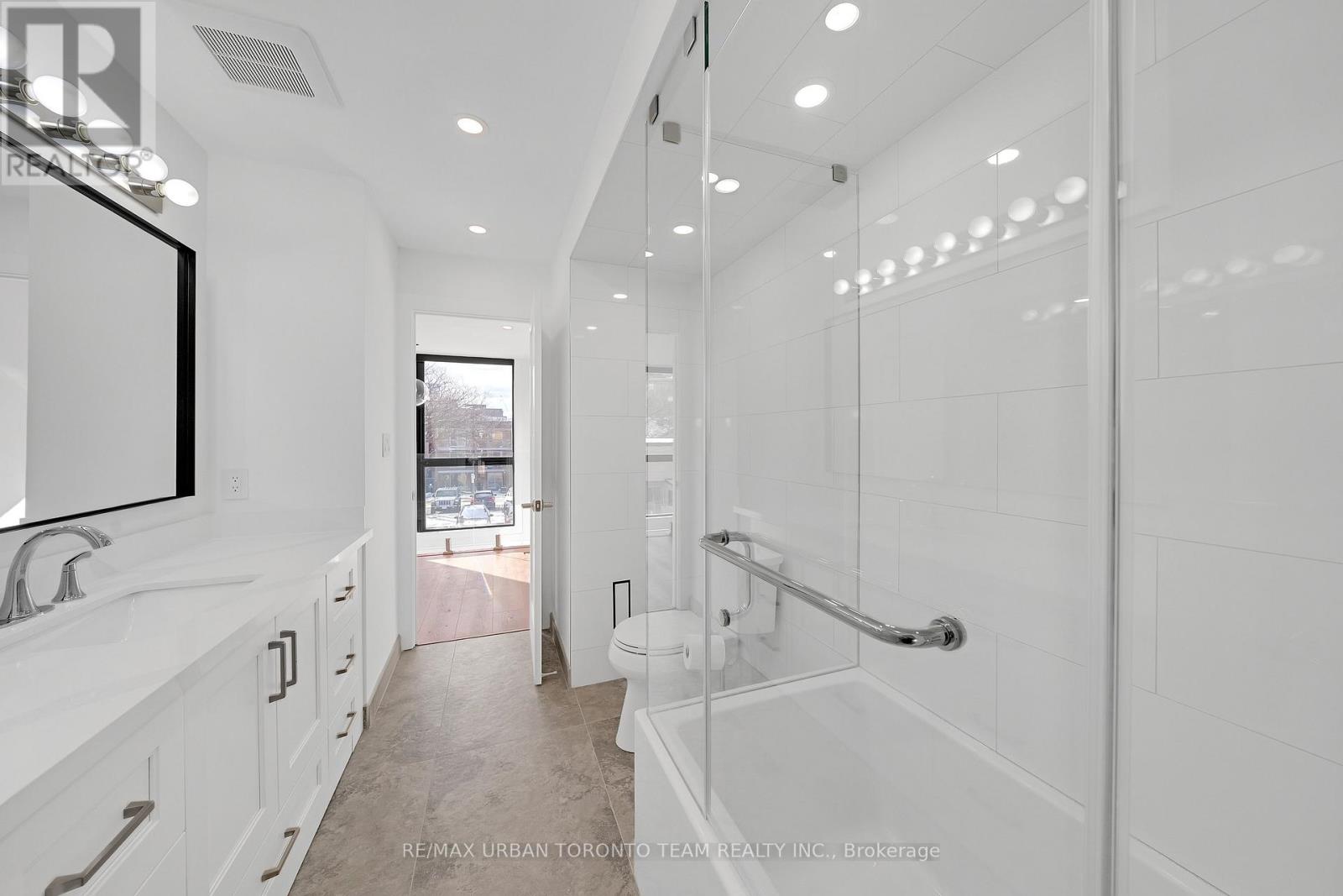 5 Wascana Avenue, Toronto, Ontario  M5A 1V6 - Photo 28 - C12991506