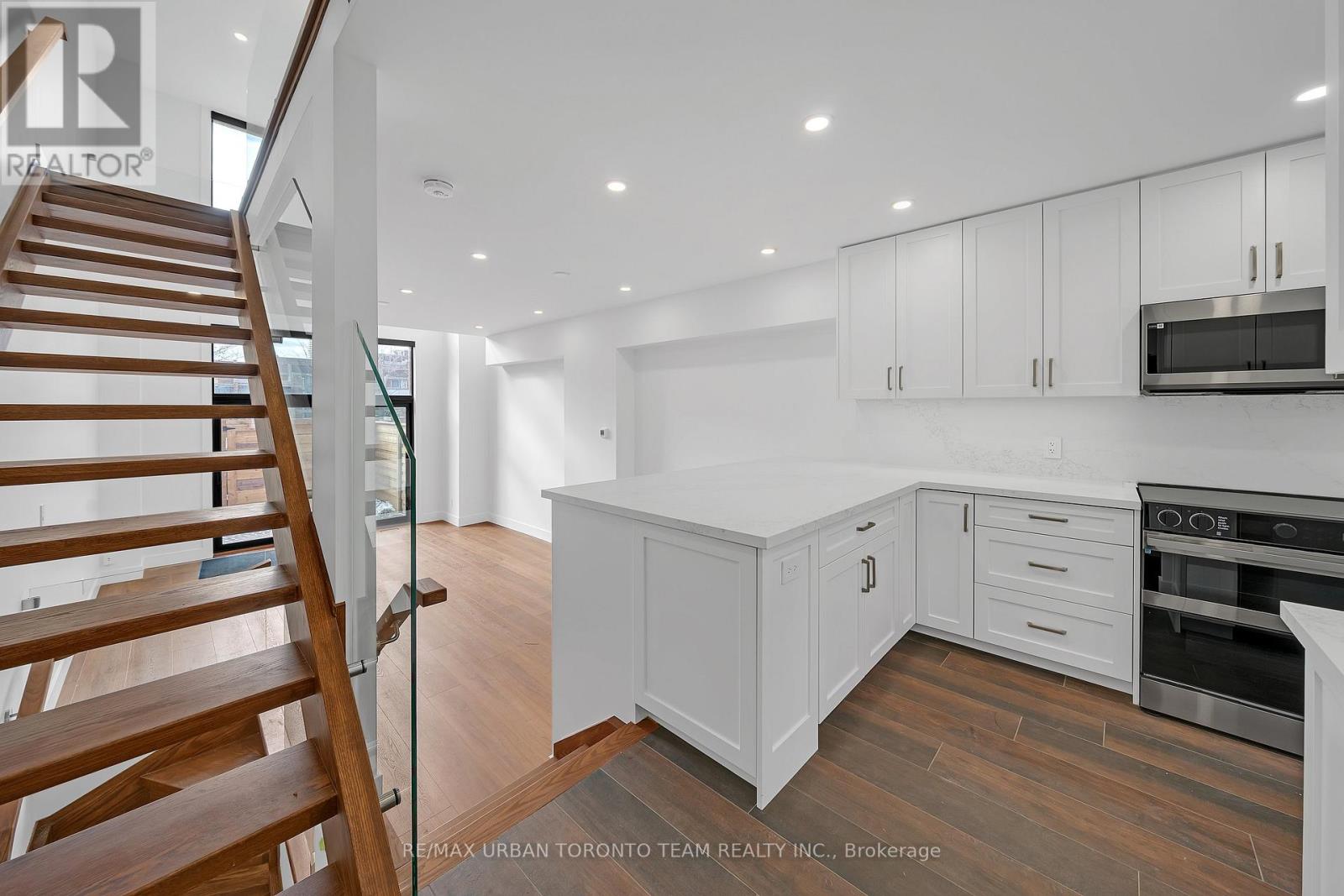 5 Wascana Avenue, Toronto, Ontario  M5A 1V6 - Photo 9 - C12991506