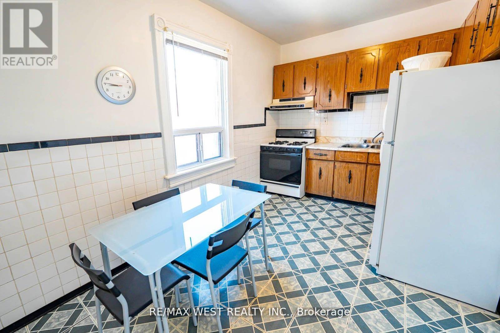 217 Gladstone Avenue, Toronto, Ontario  M6J 3L5 - Photo 19 - C12991594