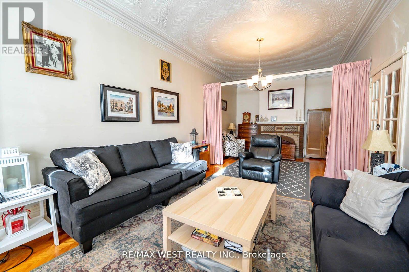 217 Gladstone Avenue, Toronto, Ontario  M6J 3L5 - Photo 7 - C12991594