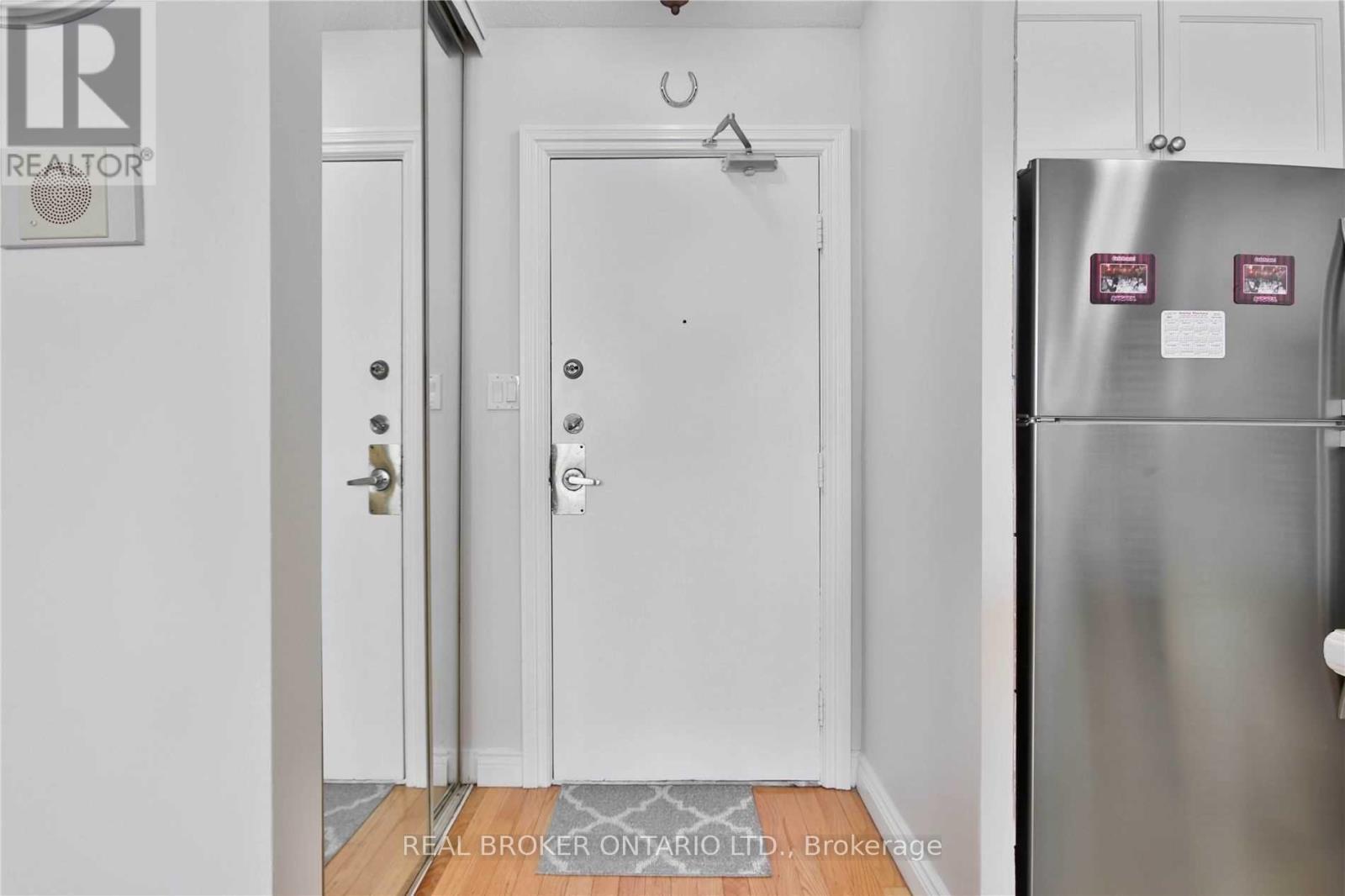 1804 - 20 Edgecliff Golfway, Toronto, Ontario  M3C 3A4 - Photo 3 - C12991602