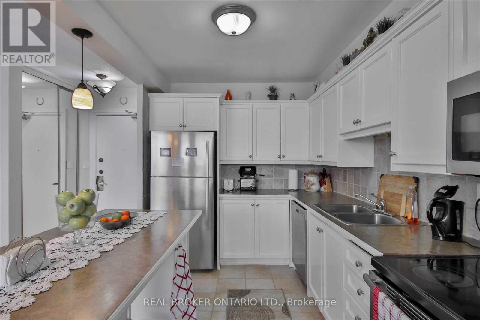 1804 - 20 Edgecliff Golfway, Toronto, Ontario  M3C 3A4 - Photo 5 - C12991602