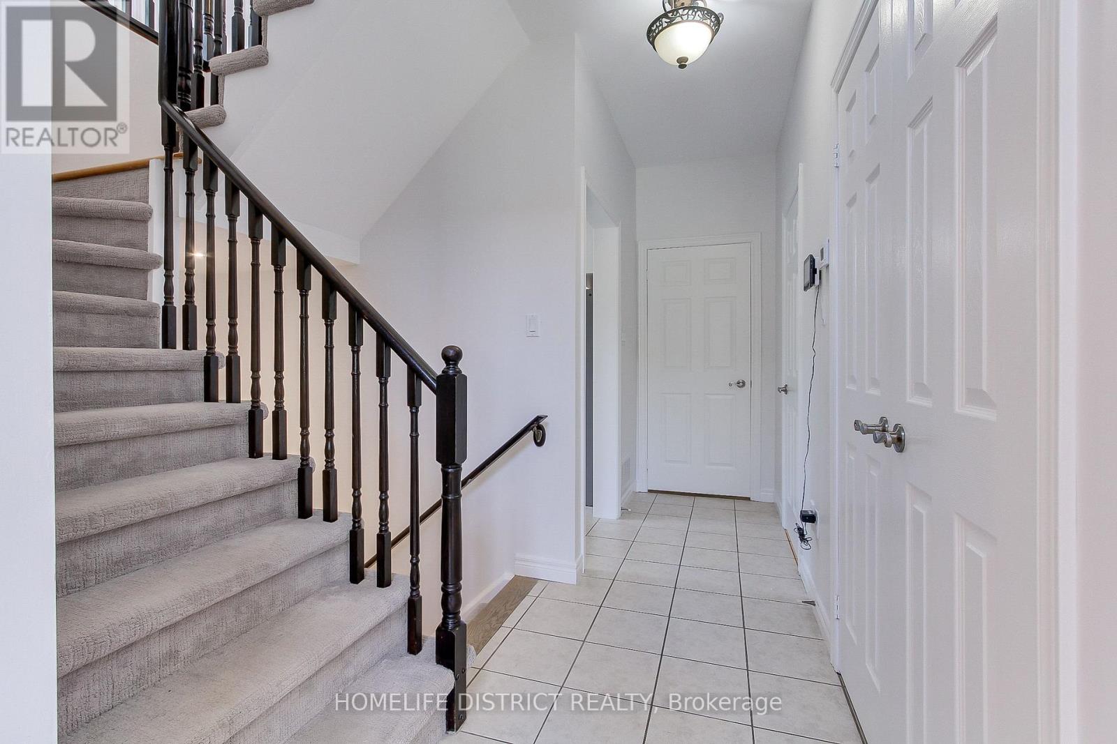 847 Greenleaf Gate, Oshawa, Ontario  L1K 2W7 - Photo 11 - E12991532