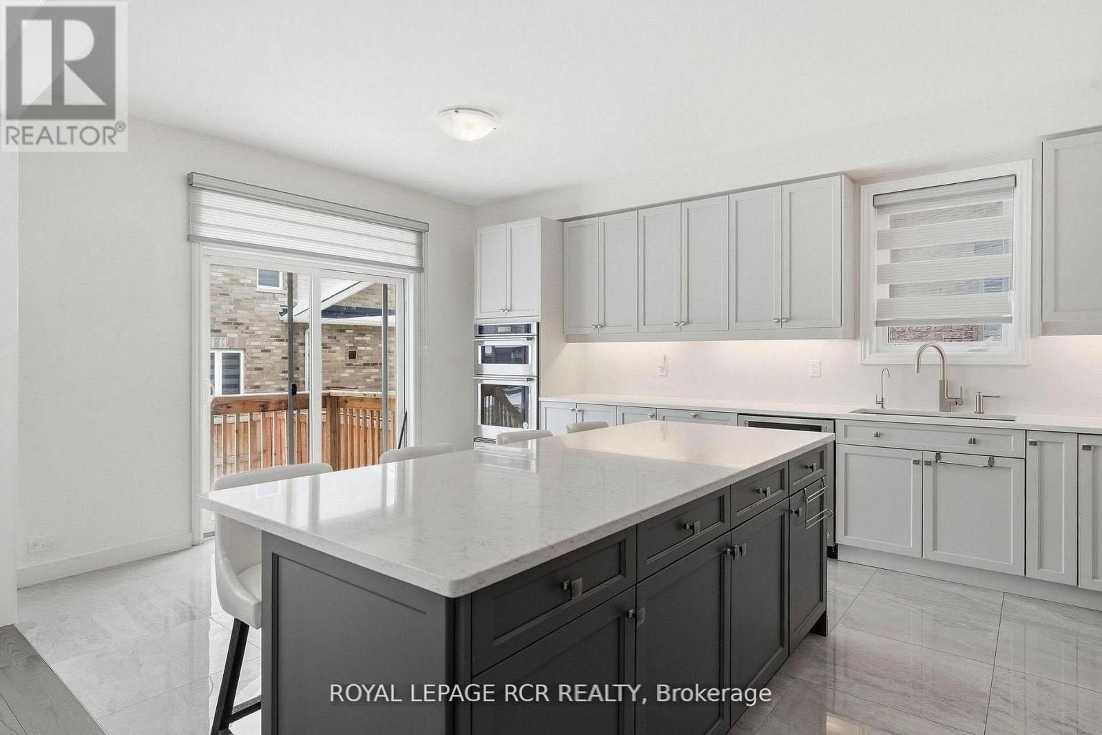 20 Morley Crescent, Whitby, Ontario  L1R 0P1 - Photo 12 - E12991632