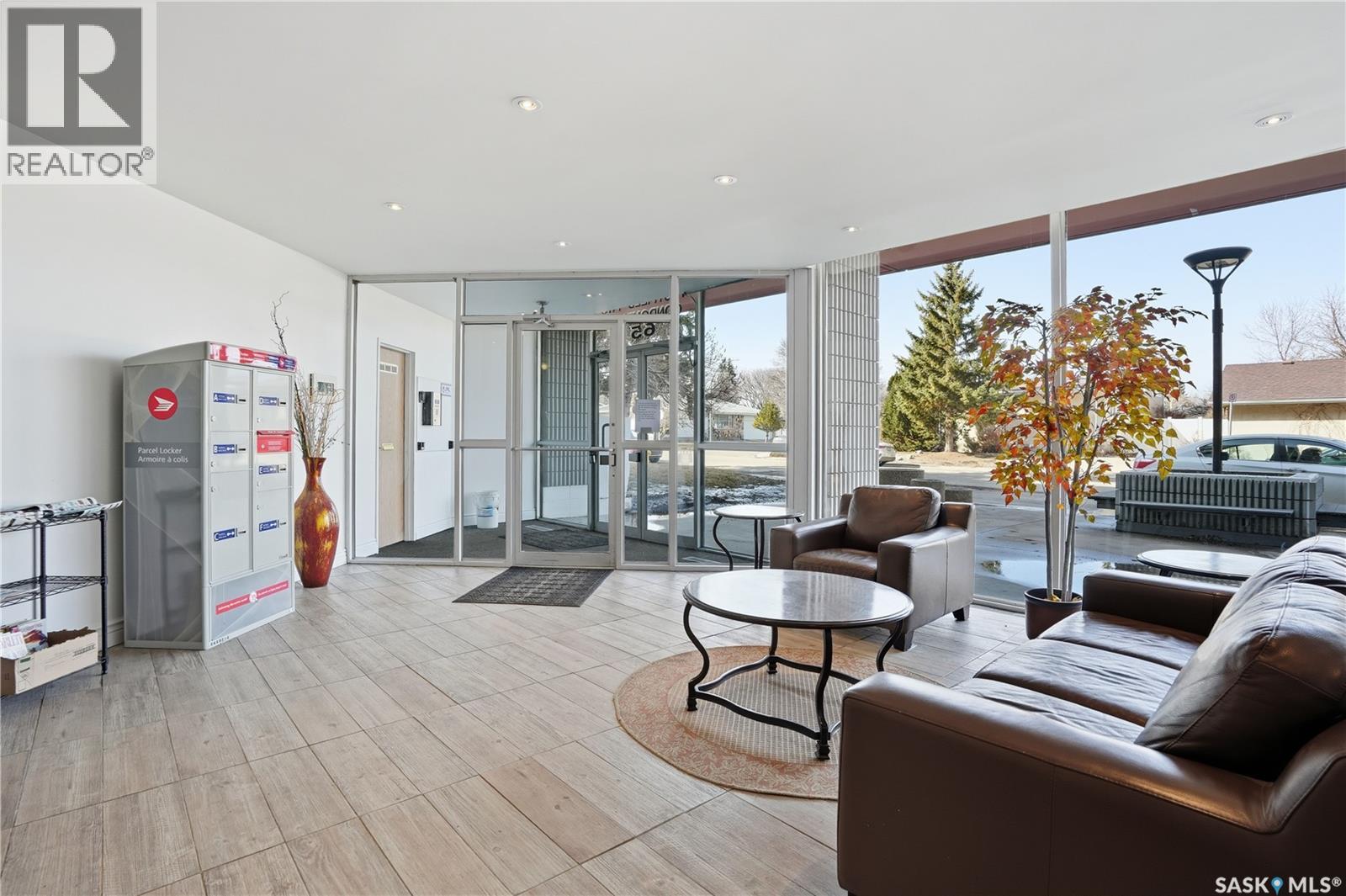 526 65 Westfield Drive, Regina, Saskatchewan  S4S 6A3 - Photo 5 - SK032756