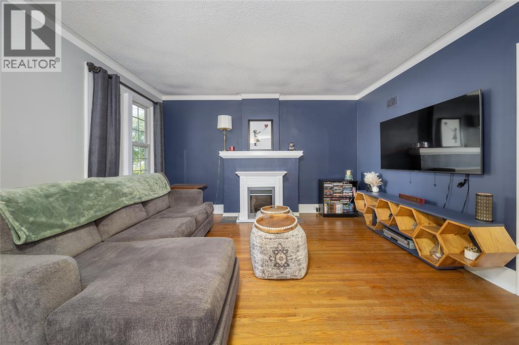 301 Talfourd Street, Sarnia, Ontario  N7T 1P4 - Photo 3 - 26007915