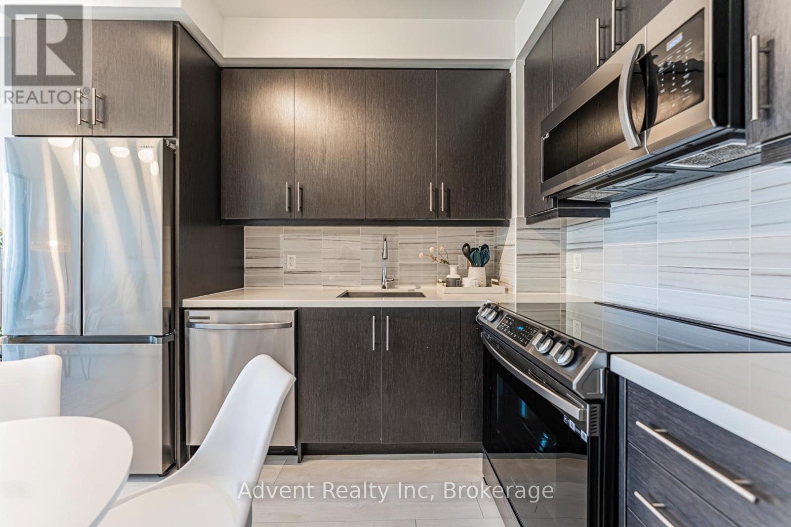 604 - 105 Oneida Crescent, Richmond Hill, Ontario  L4B 0H6 - Photo 11 - N12991518