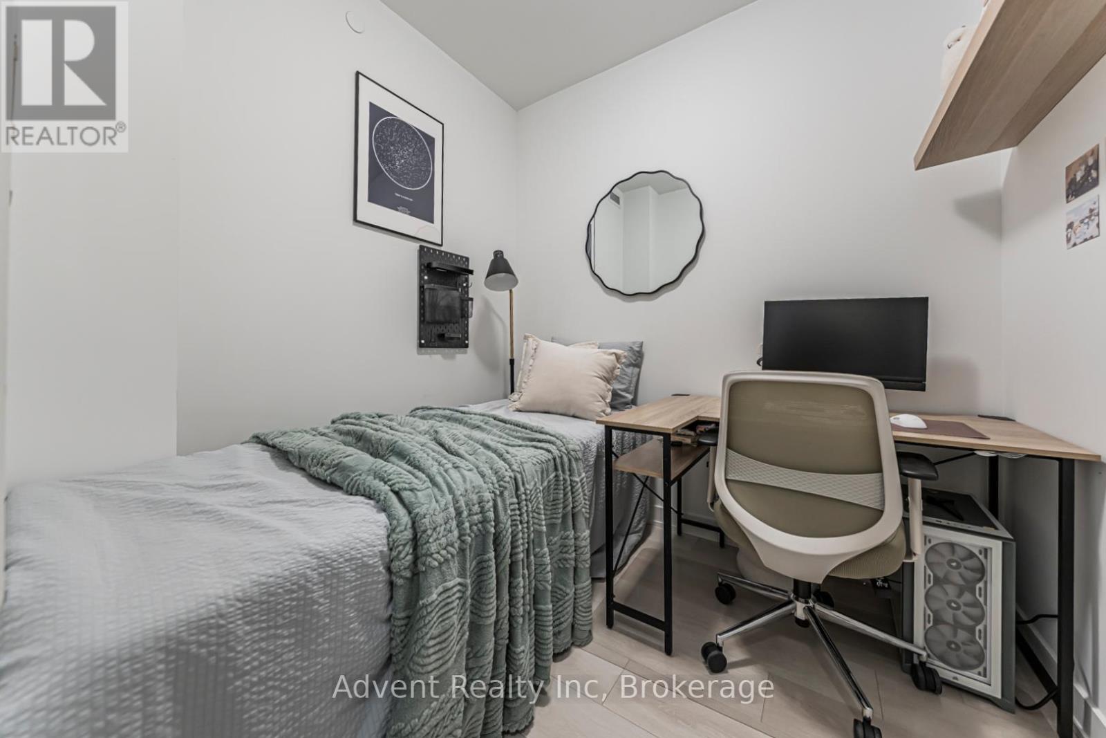 604 - 105 Oneida Crescent, Richmond Hill, Ontario  L4B 0H6 - Photo 19 - N12991518