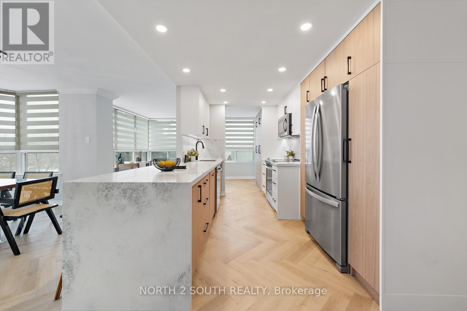 304 - 7 Townsgate Drive, Vaughan, Ontario  L4J 7Z9 - Photo 21 - N12991548