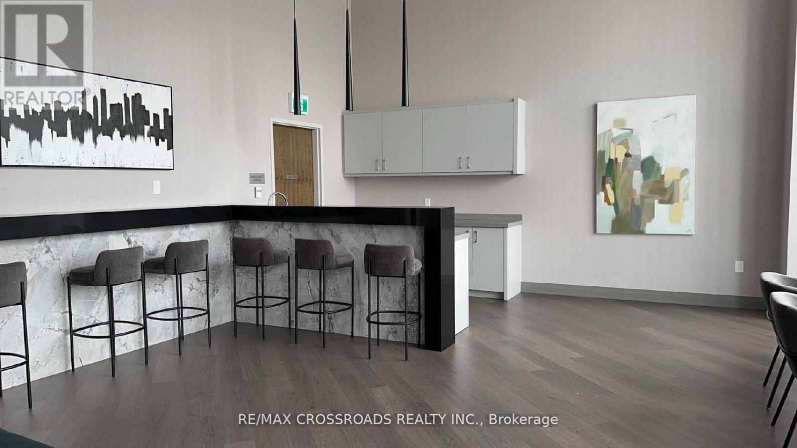 310 - 100 Eagle Rock Way, Vaughan, Ontario  L6A 5A7 - Photo 10 - N12991550