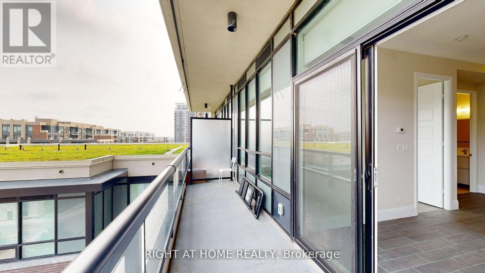 827 - 15 Water Walk Drive, Markham, Ontario  L6G 0G2 - Photo 9 - N12991574