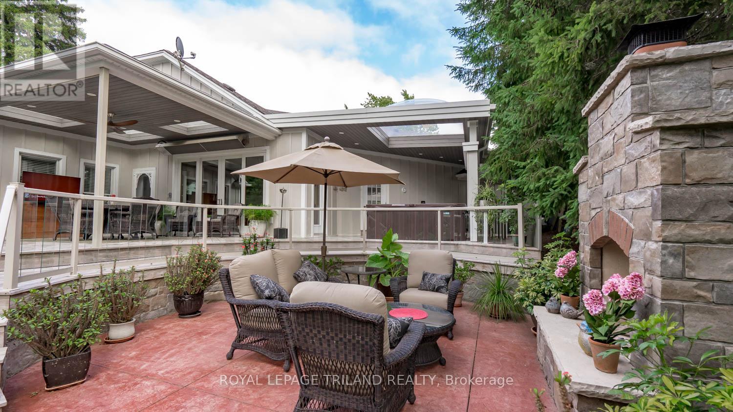 2416 Sunningdale Road W, Middlesex Centre, Ontario  N6H 5L2 - Photo 43 - X12991416