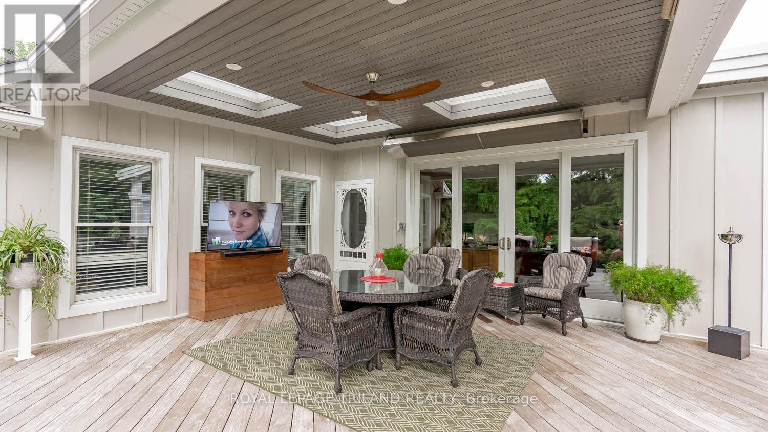 2416 Sunningdale Road W, Middlesex Centre, Ontario  N6H 5L2 - Photo 44 - X12991416