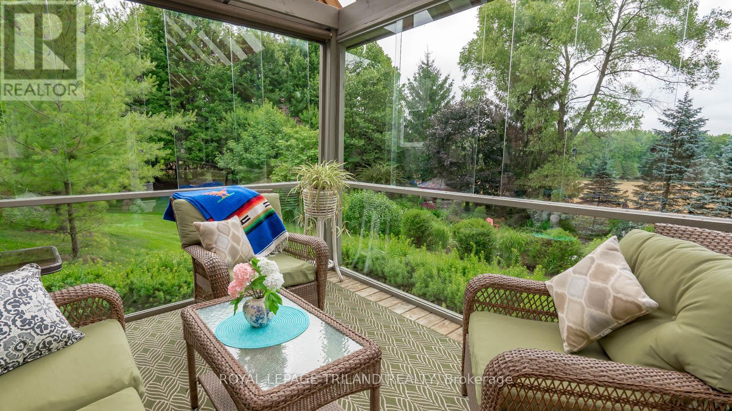 2416 Sunningdale Road W, Middlesex Centre, Ontario  N6H 5L2 - Photo 46 - X12991416