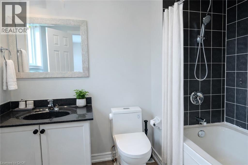 7 Hollinrake Avenue, Brantford, Ontario  N3T 0A6 - Photo 8 - 40820248