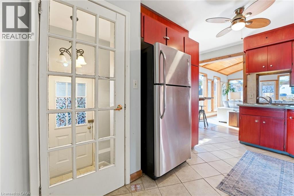 246 Main Street E, Grimsby, Ontario  L3M 1P6 - Photo 7 - 40820244