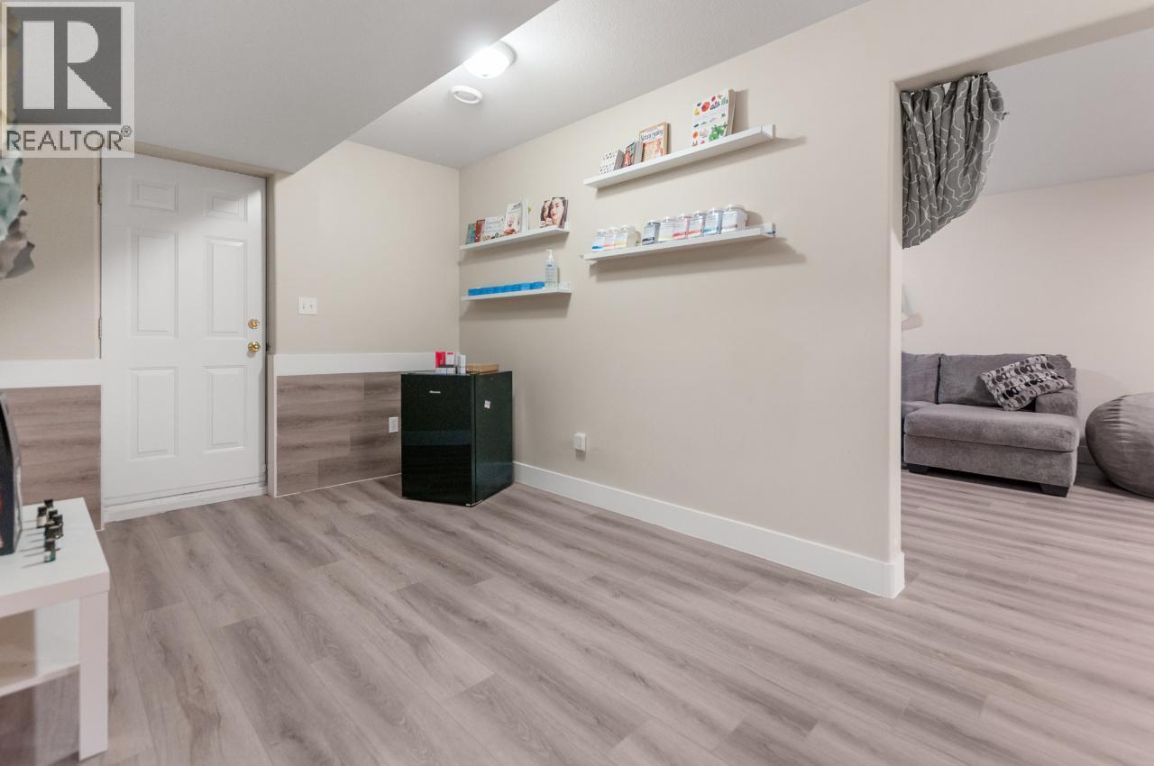3121 Evergreen Drive, Penticton, British Columbia  V2A 9A9 - Photo 16 - 10374187