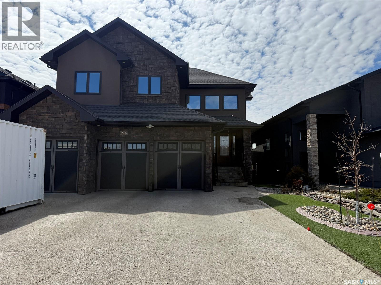 7502 Lilac Place, Regina, Saskatchewan  S4Y 0B3 - Photo 2 - SK030941