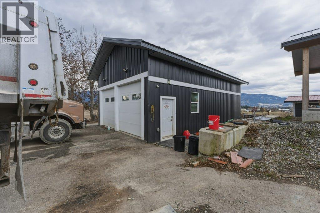 4370 Round Prairie Road, Spallumcheen, British Columbia  V0E 2B4 - Photo 27 - 10377394