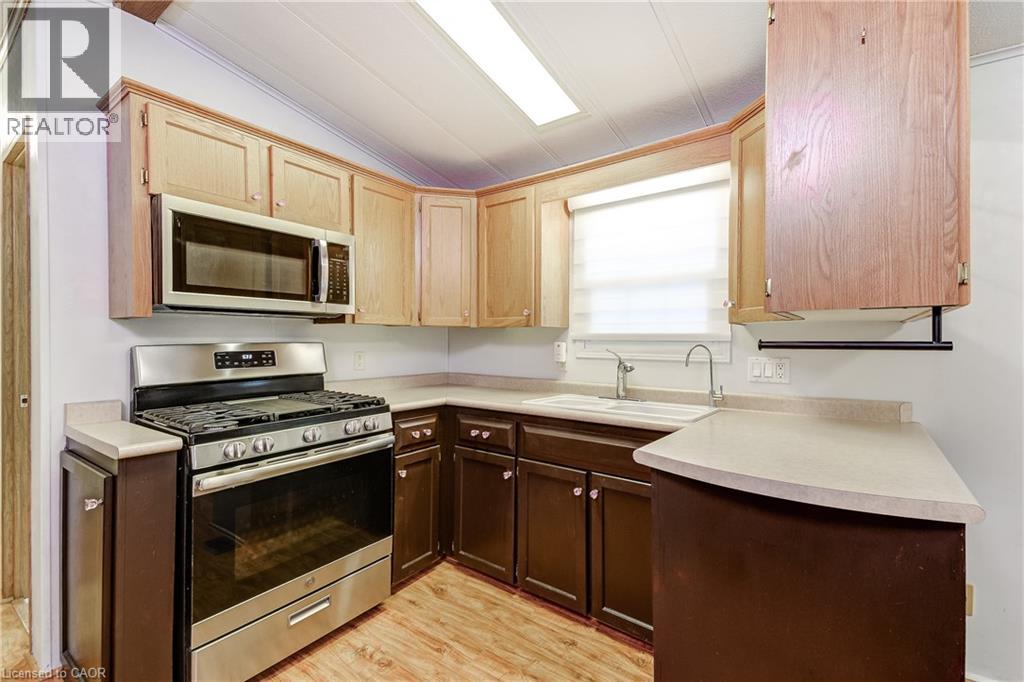 490 Spruce Street, Fergus, Ontario  N1M 2W5 - Photo 12 - 40805377