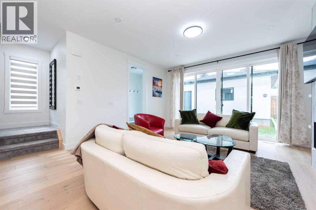 31 Harvard Street Nw, Calgary, Alberta  T2K 2B5 - Photo 11 - A2288389