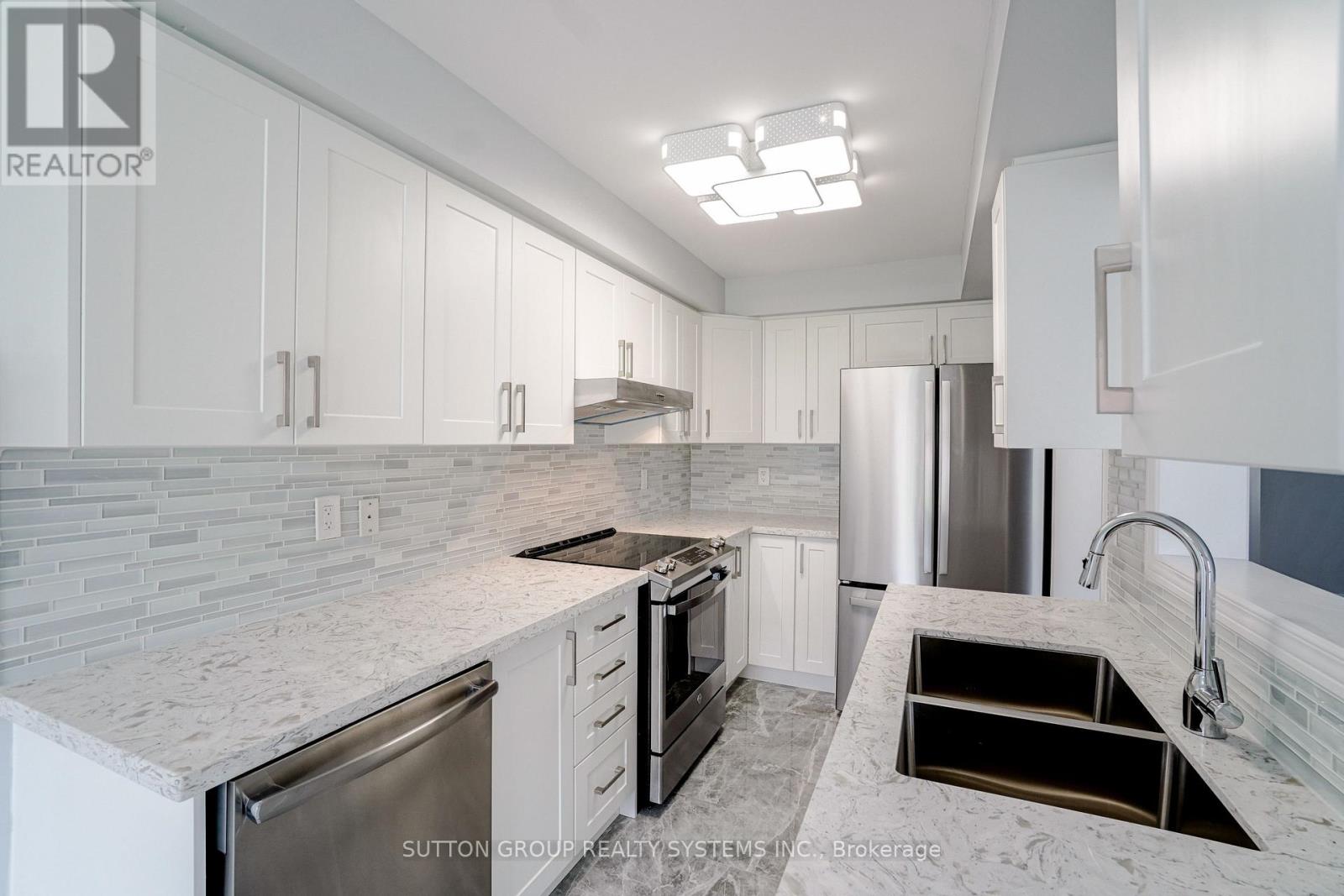 14 - 6399 Spinnaker Circle, Mississauga, Ontario  L5W 1Z6 - Photo 4 - W12991504