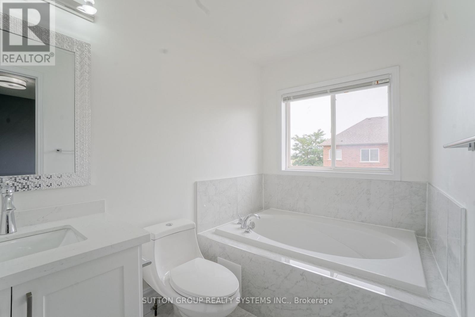 14 - 6399 Spinnaker Circle, Mississauga, Ontario  L5W 1Z6 - Photo 9 - W12991504