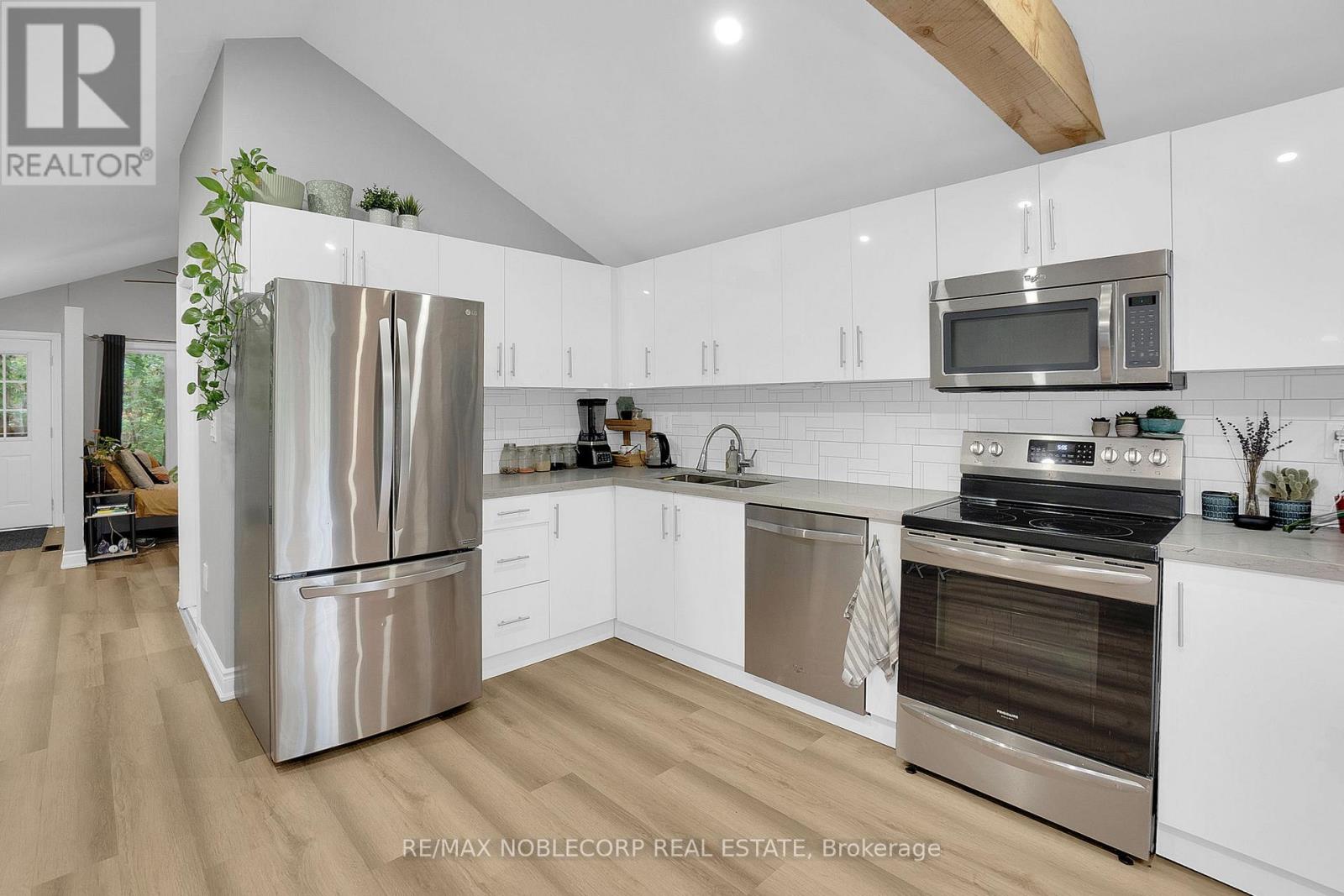 9240 Castlederg Side Road, Caledon, Ontario  L7E 0S2 - Photo 32 - W12991524