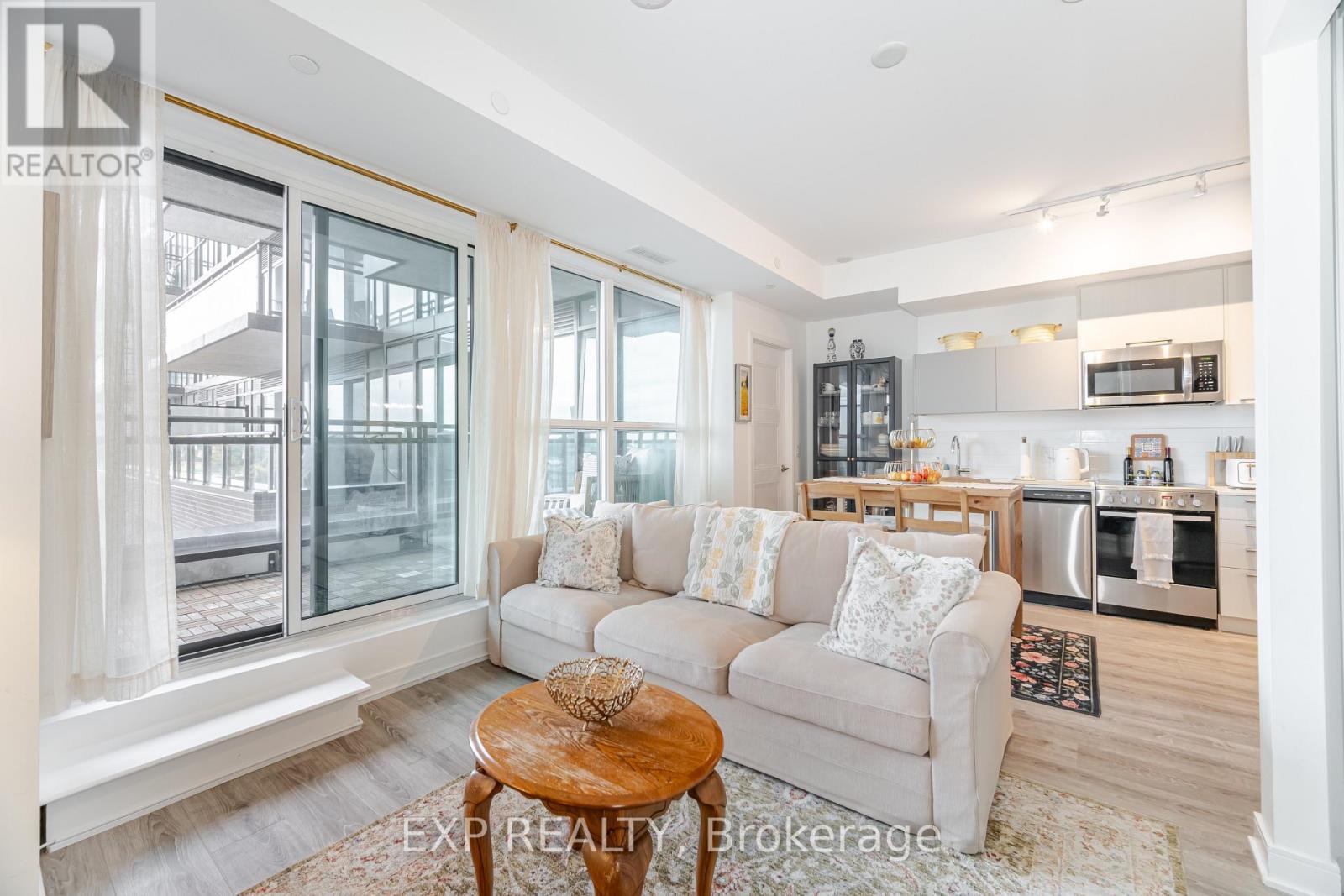 812 - 25 Neighbourhood Lane, Toronto, Ontario  M8Y 0C4 - Photo 17 - W12991542