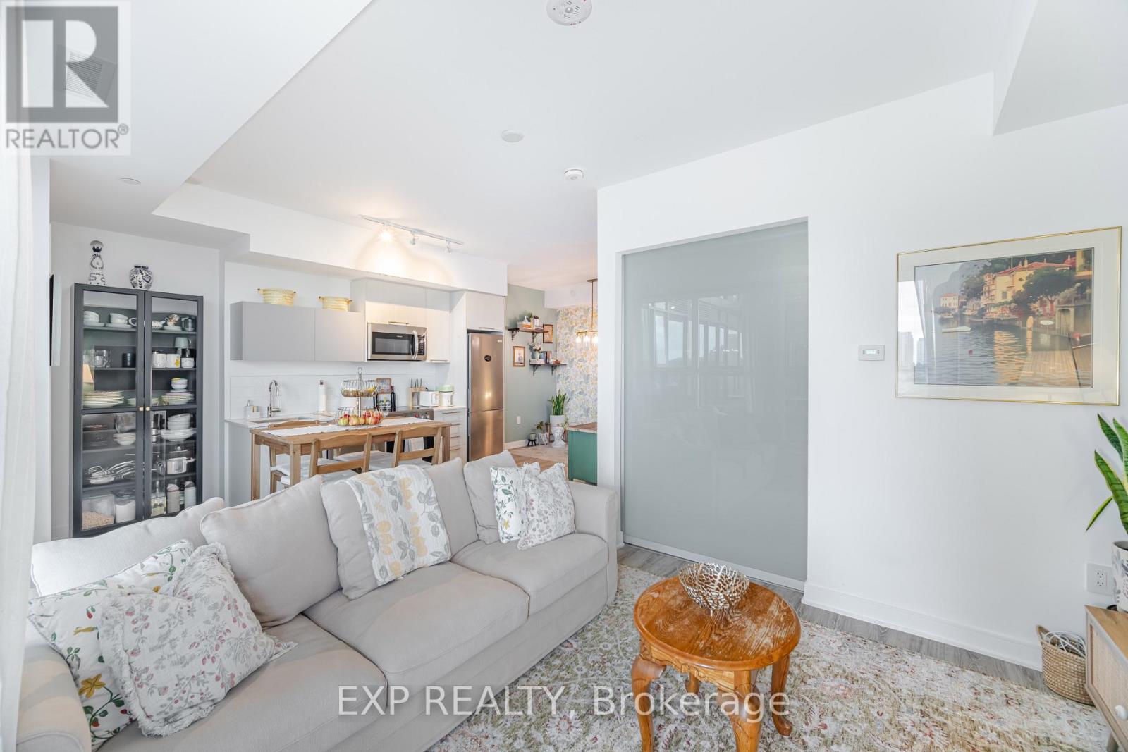 812 - 25 Neighbourhood Lane, Toronto, Ontario  M8Y 0C4 - Photo 18 - W12991542