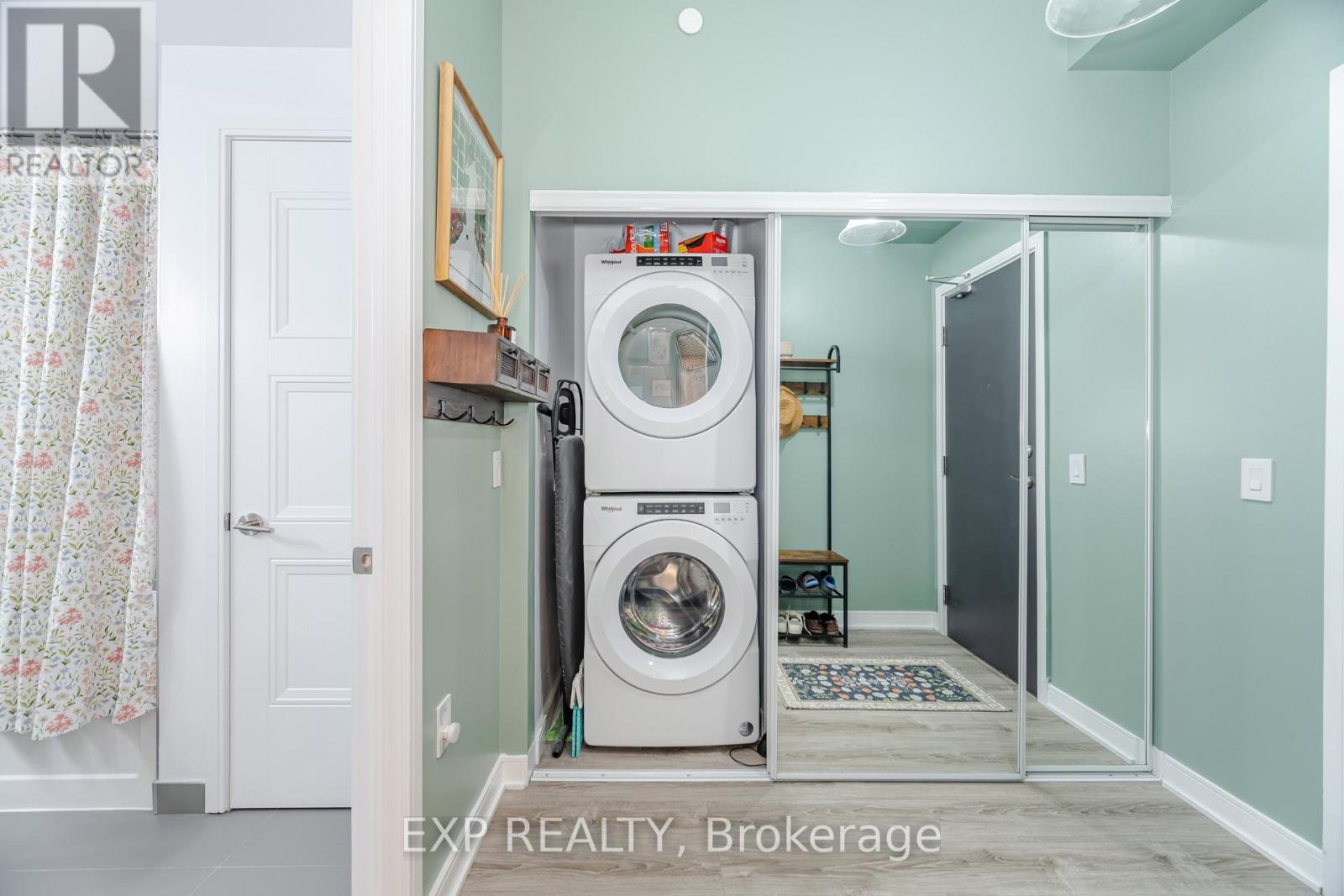 812 - 25 Neighbourhood Lane, Toronto, Ontario  M8Y 0C4 - Photo 27 - W12991542