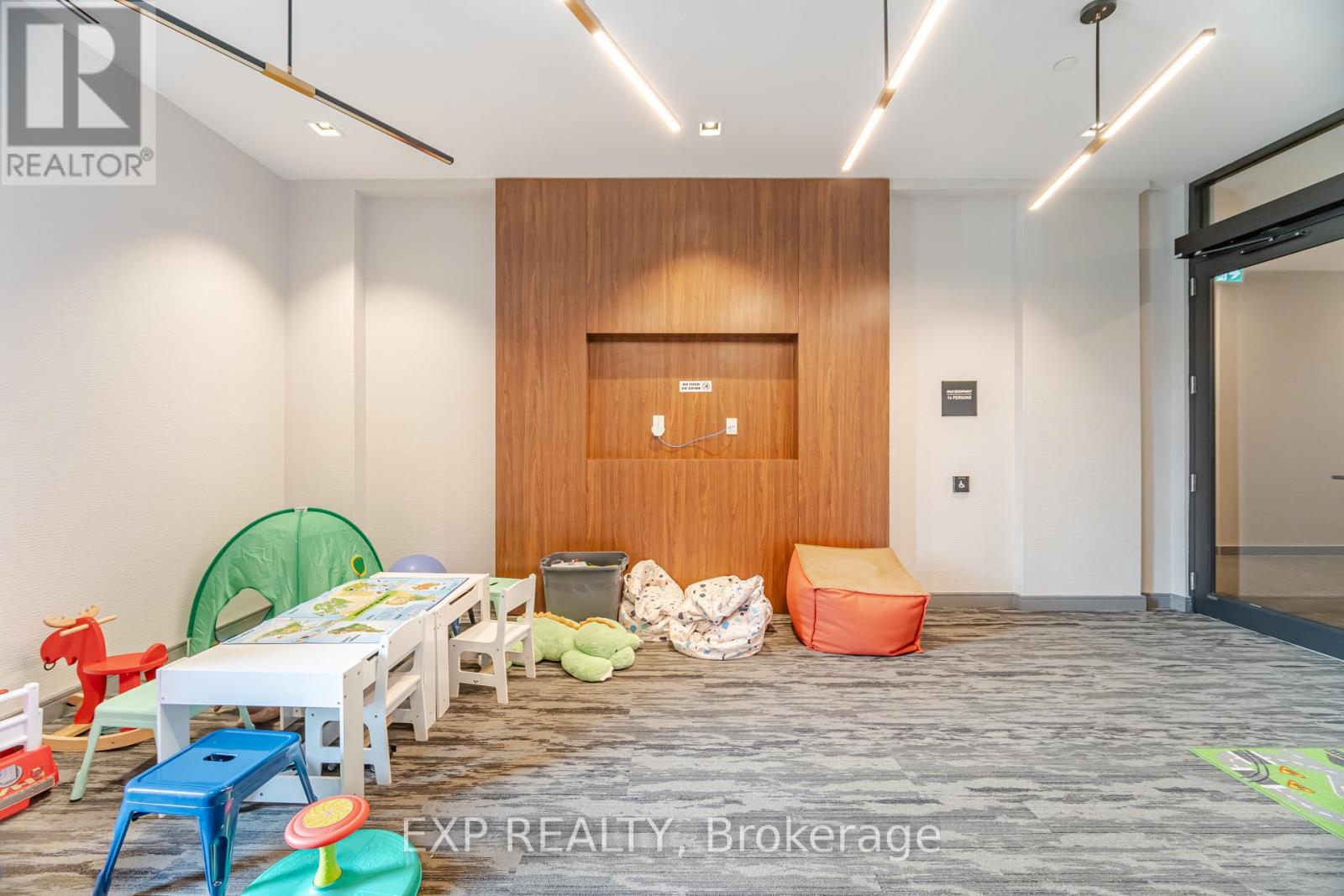 812 - 25 Neighbourhood Lane, Toronto, Ontario  M8Y 0C4 - Photo 33 - W12991542