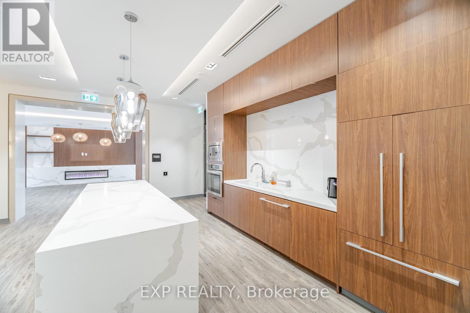 812 - 25 Neighbourhood Lane, Toronto, Ontario  M8Y 0C4 - Photo 35 - W12991542