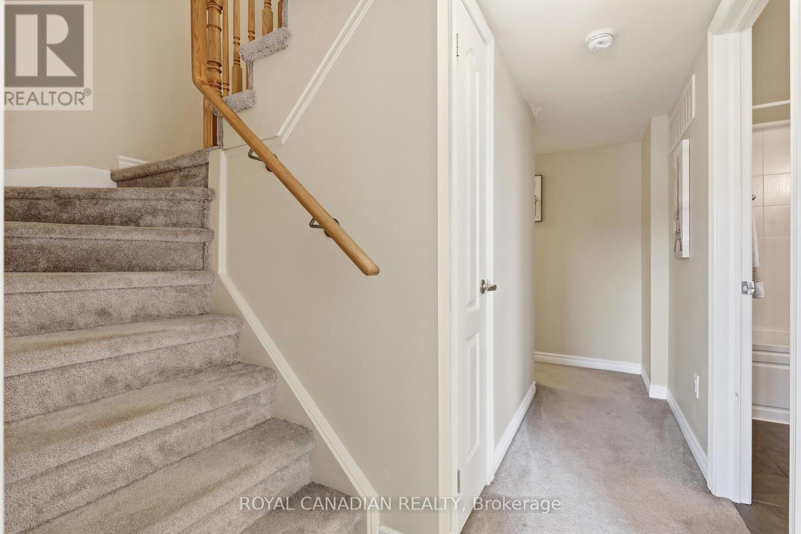 40-02 - 2420 Baronwood Drive, Oakville, Ontario  L6M 0X6 - Photo 14 - W12991562