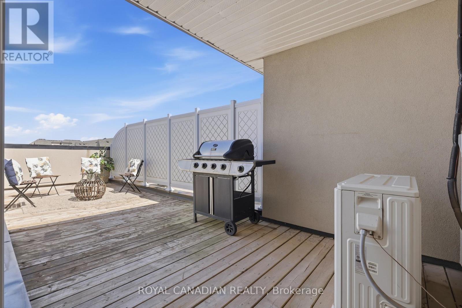 40-02 - 2420 Baronwood Drive, Oakville, Ontario  L6M 0X6 - Photo 23 - W12991562